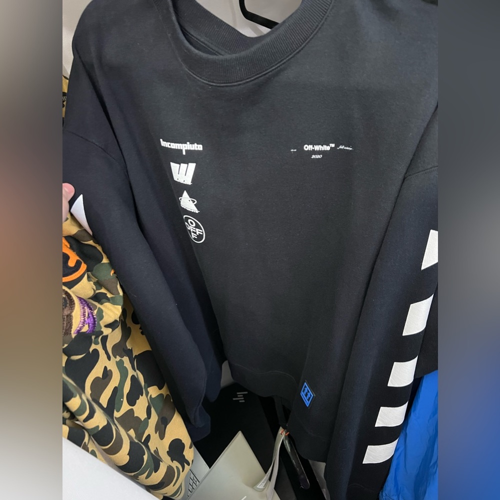 Offwhite Incompiuto Sweatshirt.
